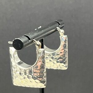 Sterling Silver Hammered Puffy Square Earrings nice and light weight